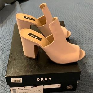 DKNY Light pink mules